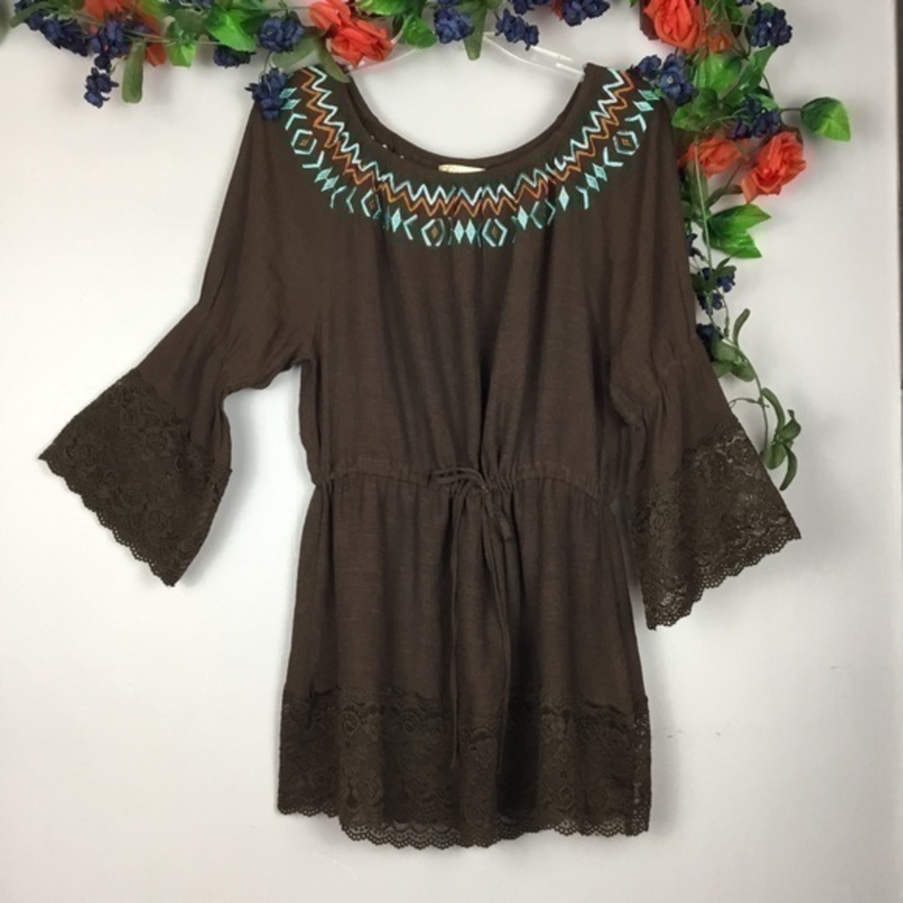 LIKE NEW💕☀️LADY’S WORLD Boho Bohemian Off Shoulder Tunic Top Shirt Small